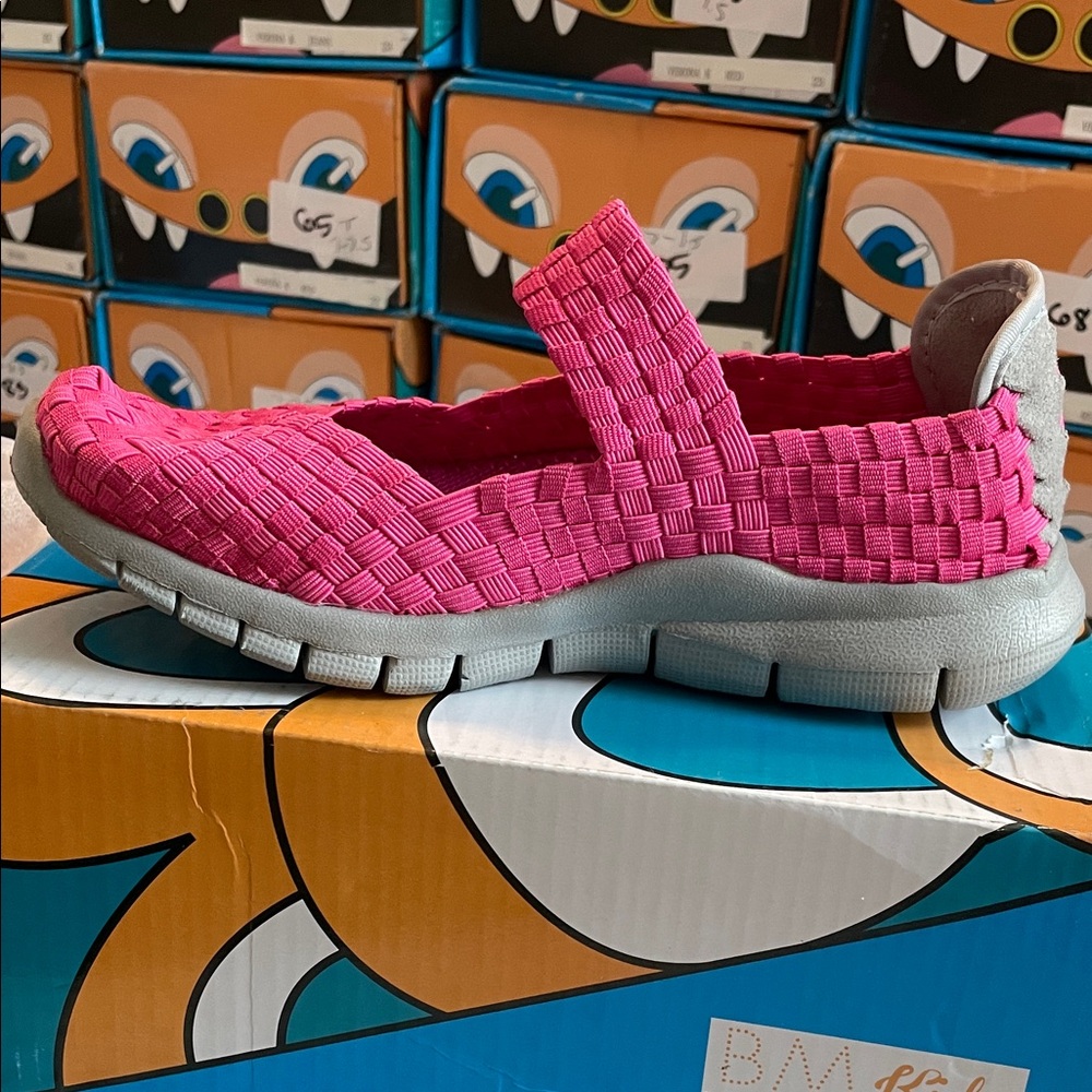 bernie mev. Fuchsia Charm 2K Kids & toddler Sneakers NIB